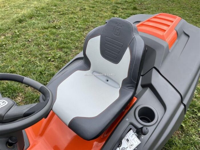 Tondeuse autoportée Husqvarna TC 242 TX – Image 2